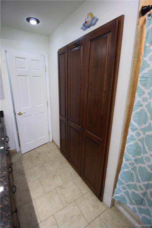 1779 Christian Hill Rochester, MI 48309 - Photo 13 of 25 Gallery Image 13