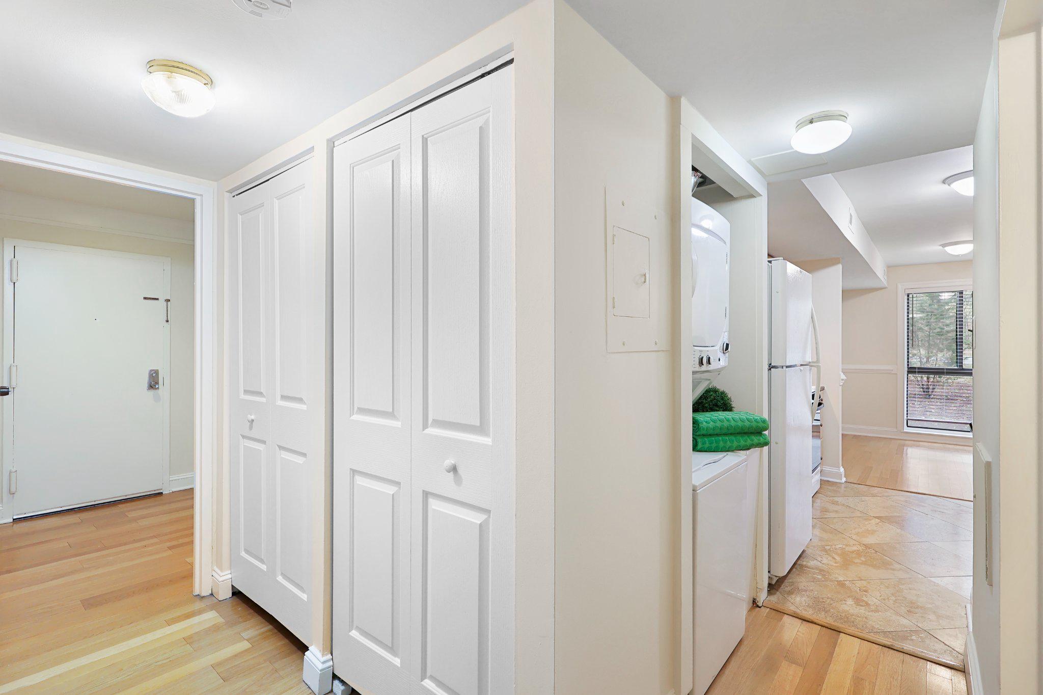 2037 Royal Fern Court, Unit 47/2C Reston, VA 20191 - Photo 20 of 48 a view of an entryway with wooden floor