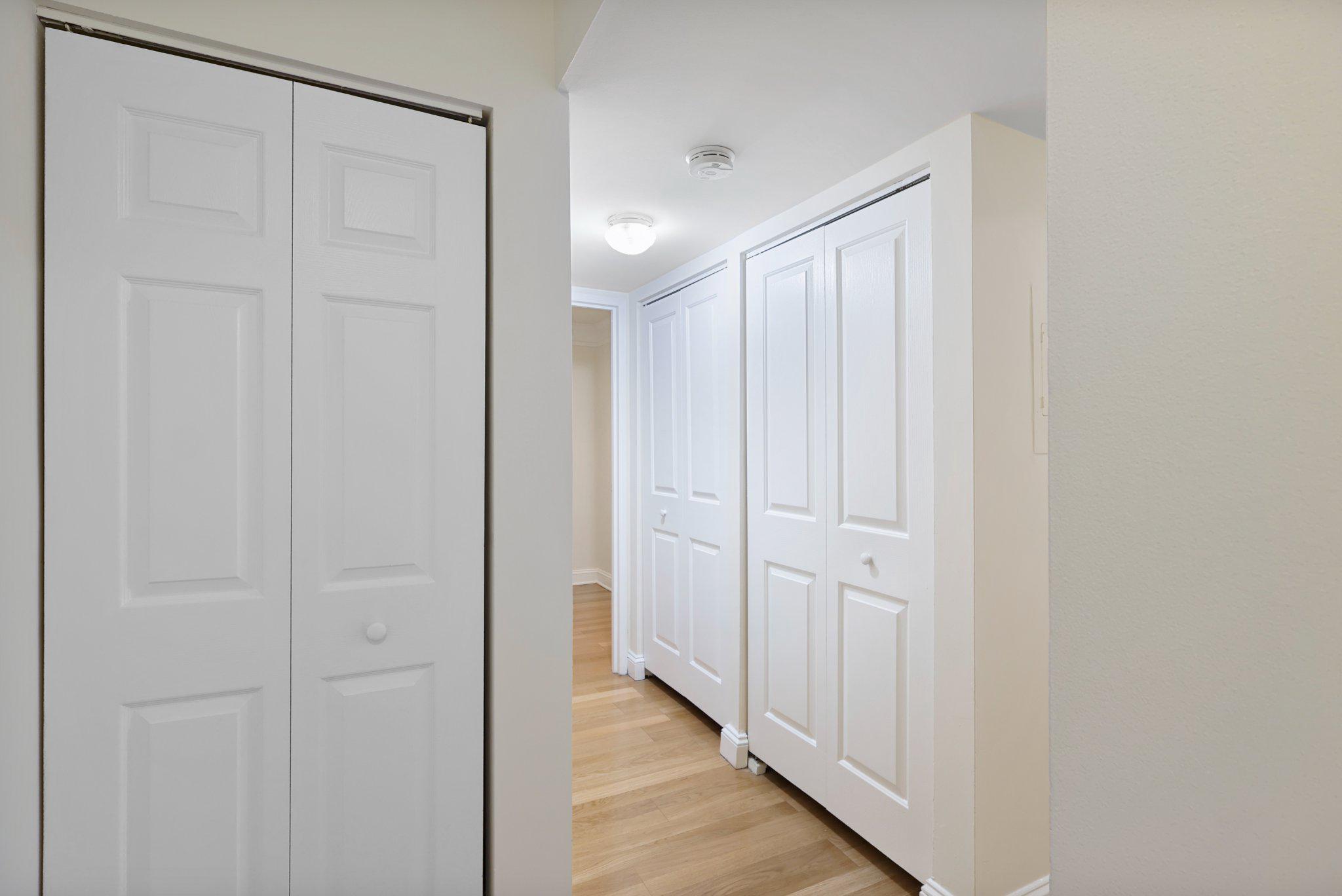 2037 Royal Fern Court, Unit 47/2C Reston, VA 20191 - Photo 21 of 48 a view of a hallway