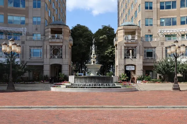 $395,000 | 2037 Royal Fern Court, Unit 47/2C, Reston, VA 20191