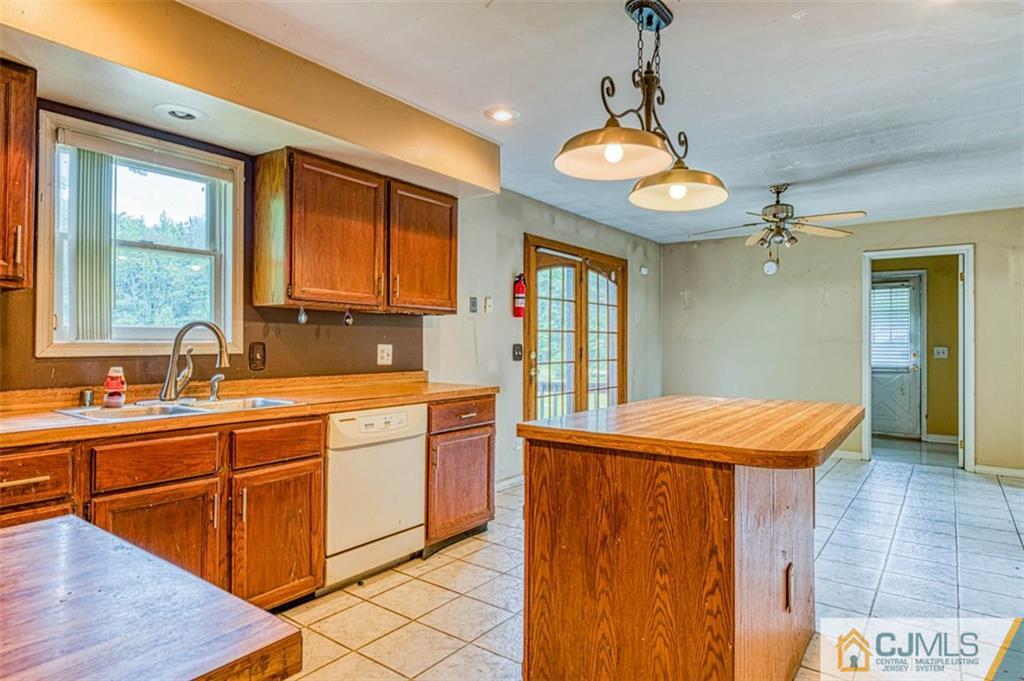 207 Fresh Ponds Road Monroe Township, NJ 08831 - Photo 10 of 25 a very nice looking kitchen with a large window