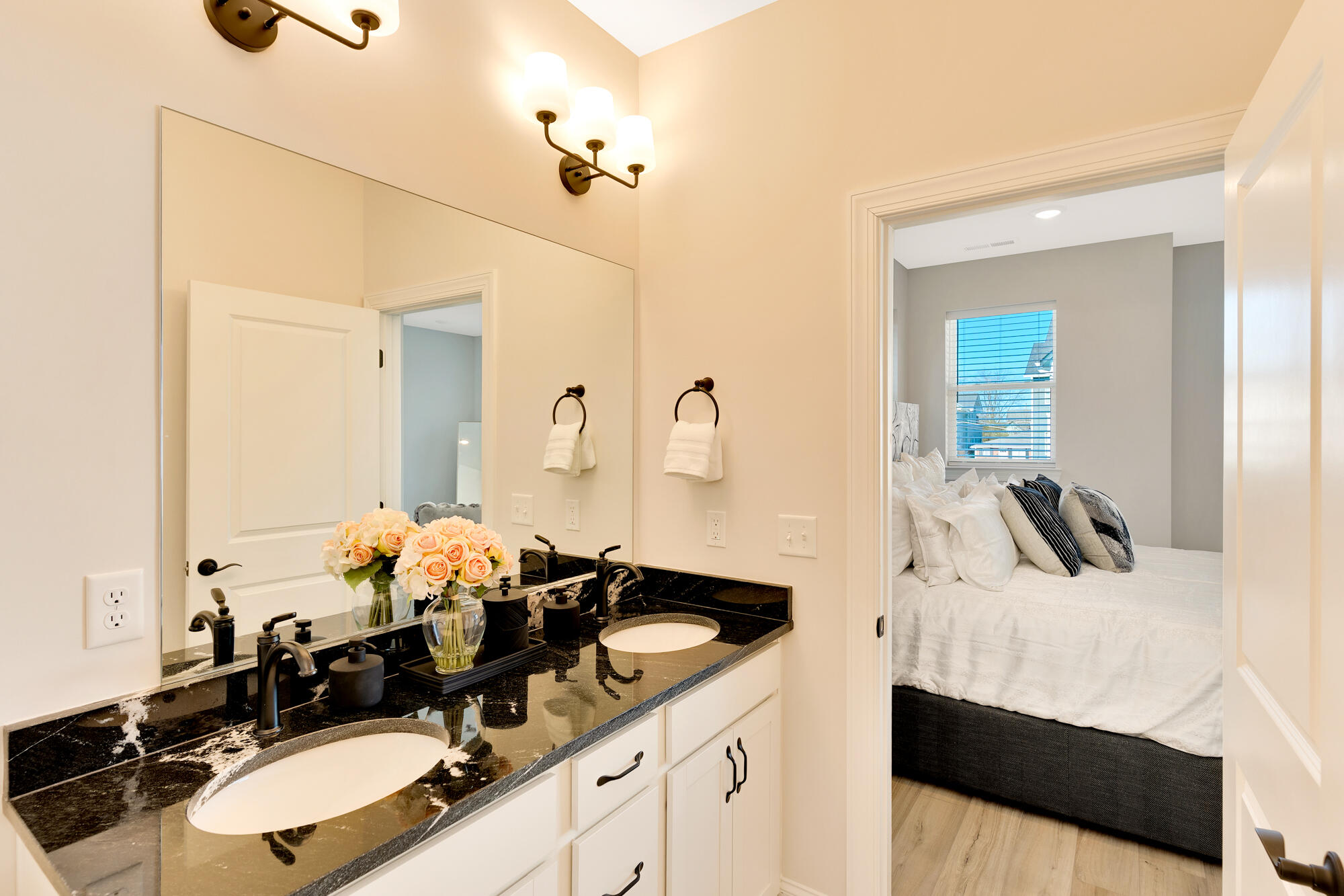 756 Bespoke Way, Unit 44 Chattanooga, TN 37403 - Photo 11 of 30 756-Bespoke-Way-MLS-Photos-27