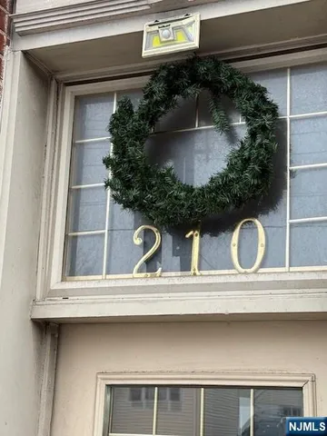 $1,850 | 210 Hoboken Road, Unit 2A, East Rutherford, NJ 07073