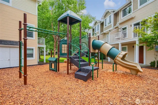 $3,500 | 16232 118th Lane Northeast, Unit 14, Bothell, WA 98011