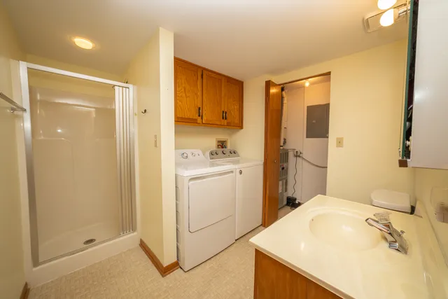 $173,000 | 3111 Ingalls Avenue, Unit 1B, Joliet, IL 60435