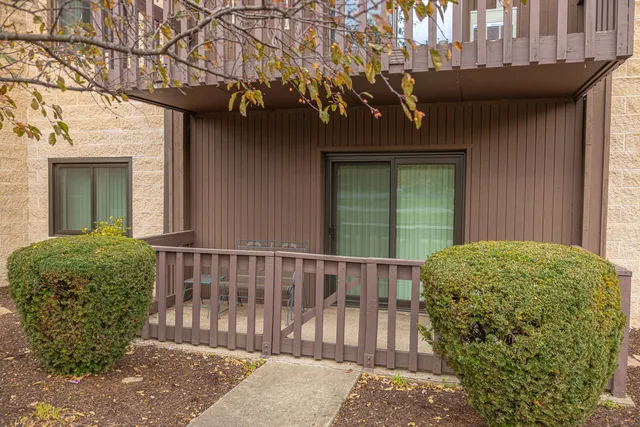 $173,000 | 3111 Ingalls Avenue, Unit 1B, Joliet, IL 60435