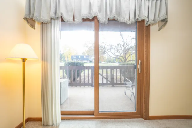 $173,000 | 3111 Ingalls Avenue, Unit 1B, Joliet, IL 60435