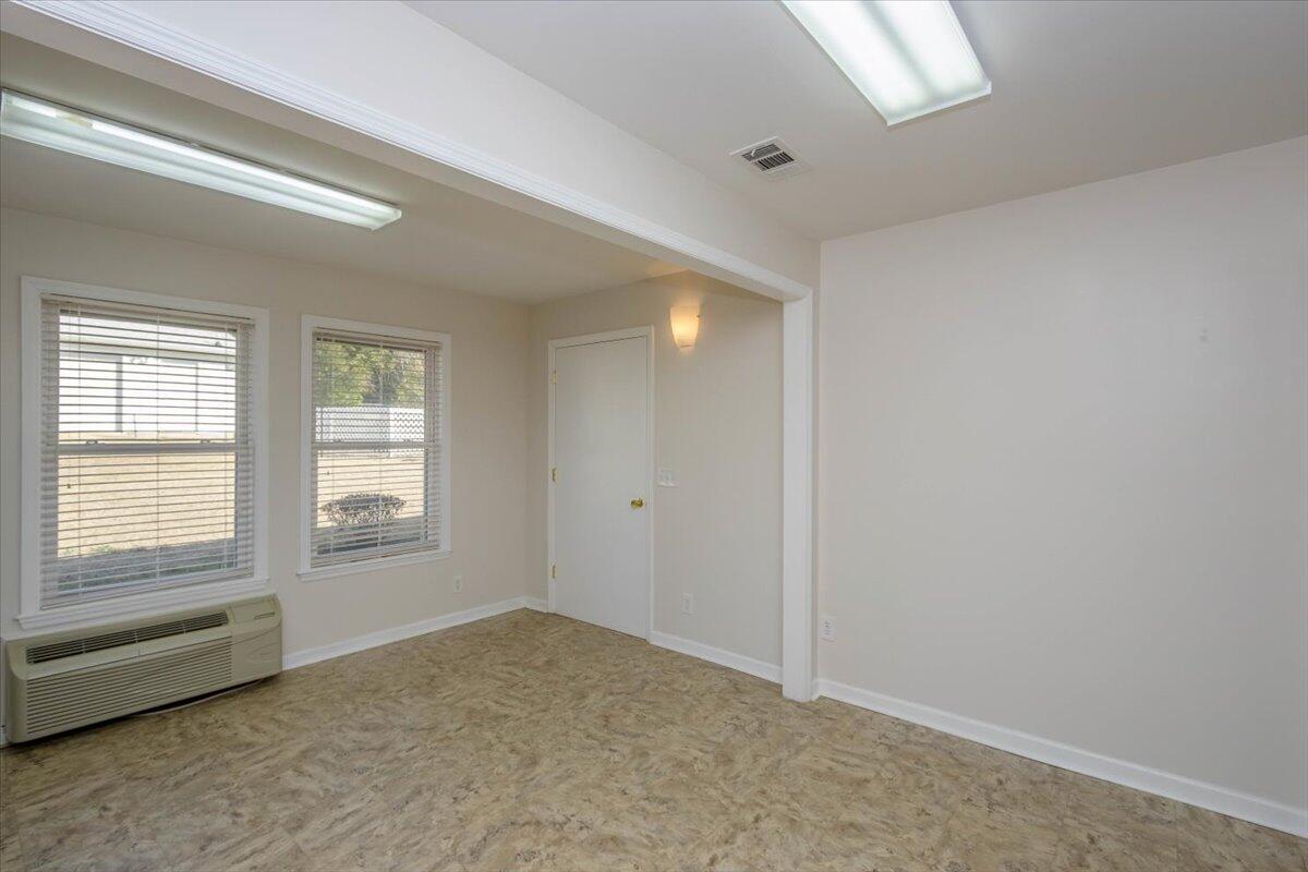 2145 Hillsinger Road Augusta, GA 30904 - Photo 17 of 50 Breakfast Area