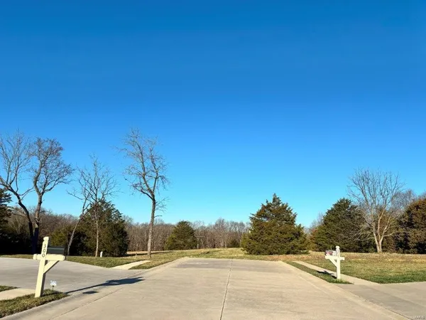 $439,158 | 0 Dover Drive, Holts Summit, MO 65043