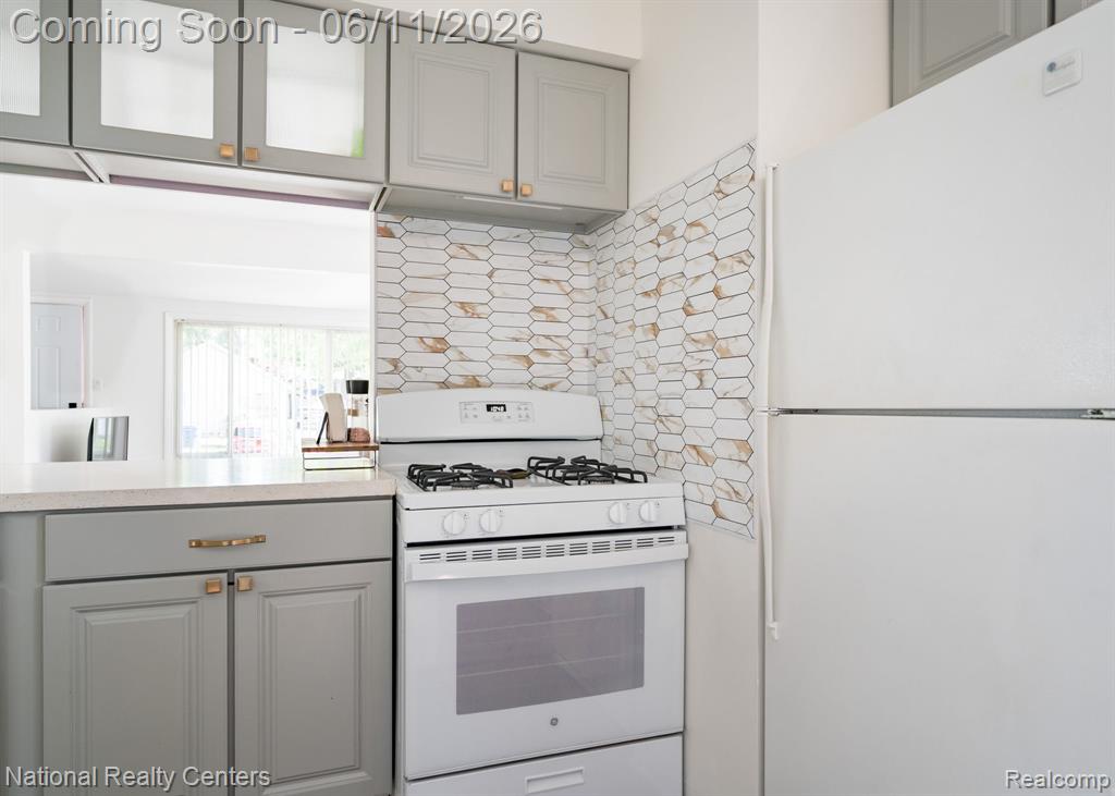 3973 Oak Knoll Road Waterford, MI 48328 - Photo 12 of 32