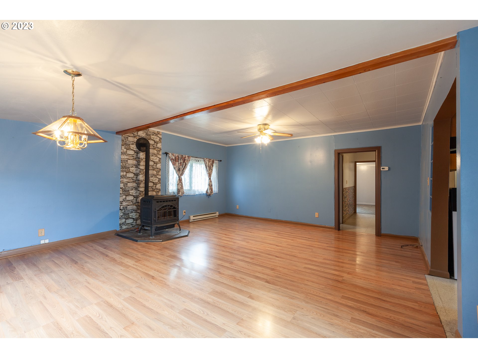 3200 Lippman Road Hood River, OR 97031 - Photo 6 of 24 Gallery Image 6