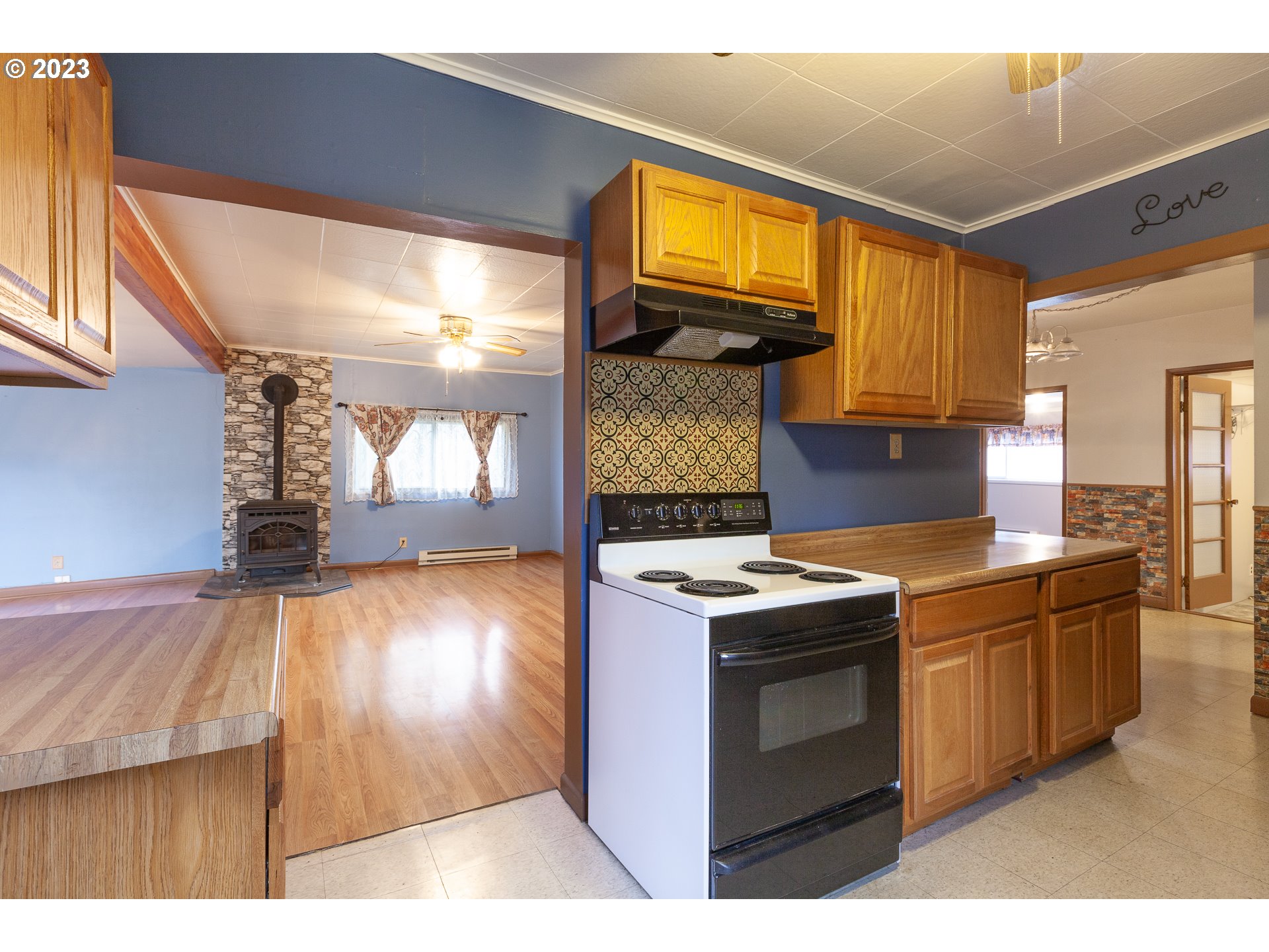 3200 Lippman Road Hood River, OR 97031 - Photo 9 of 24 Gallery Image 9