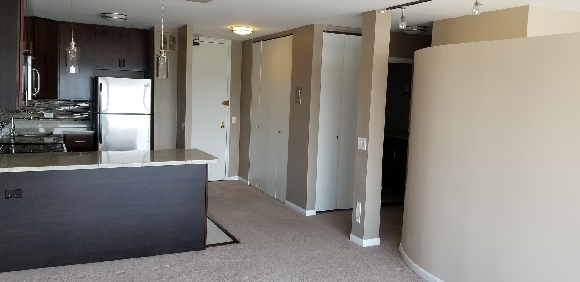 5445 North Sheridan Road, Unit 2707 Chicago, IL 60640 - Photo 7 of 15
