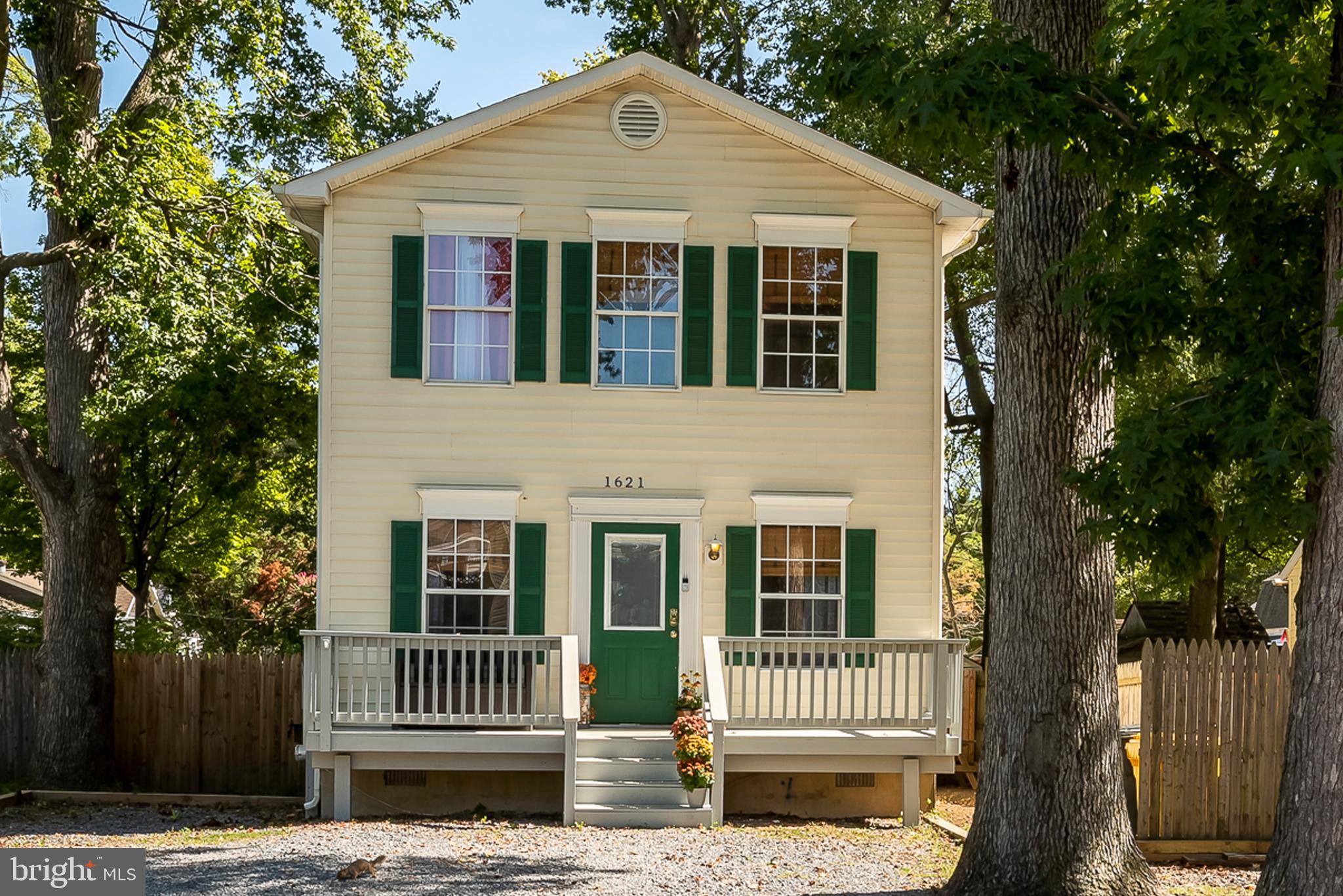 1621 Ruxton Road Edgewater, MD 21037 - Photo 2 of 33 Exterior Front
