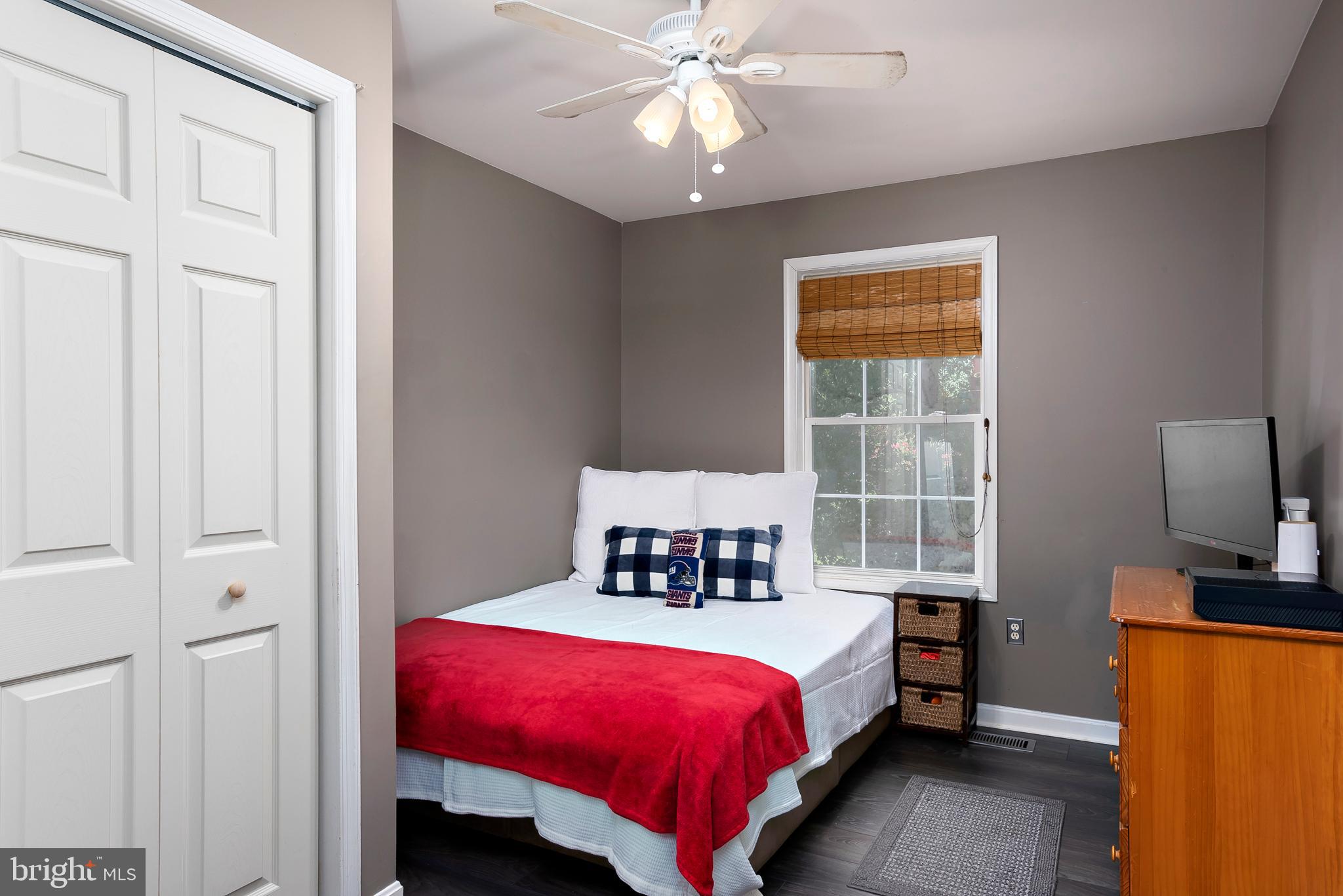 1621 Ruxton Road Edgewater, MD 21037 - Photo 19 of 33 Bedroom 2