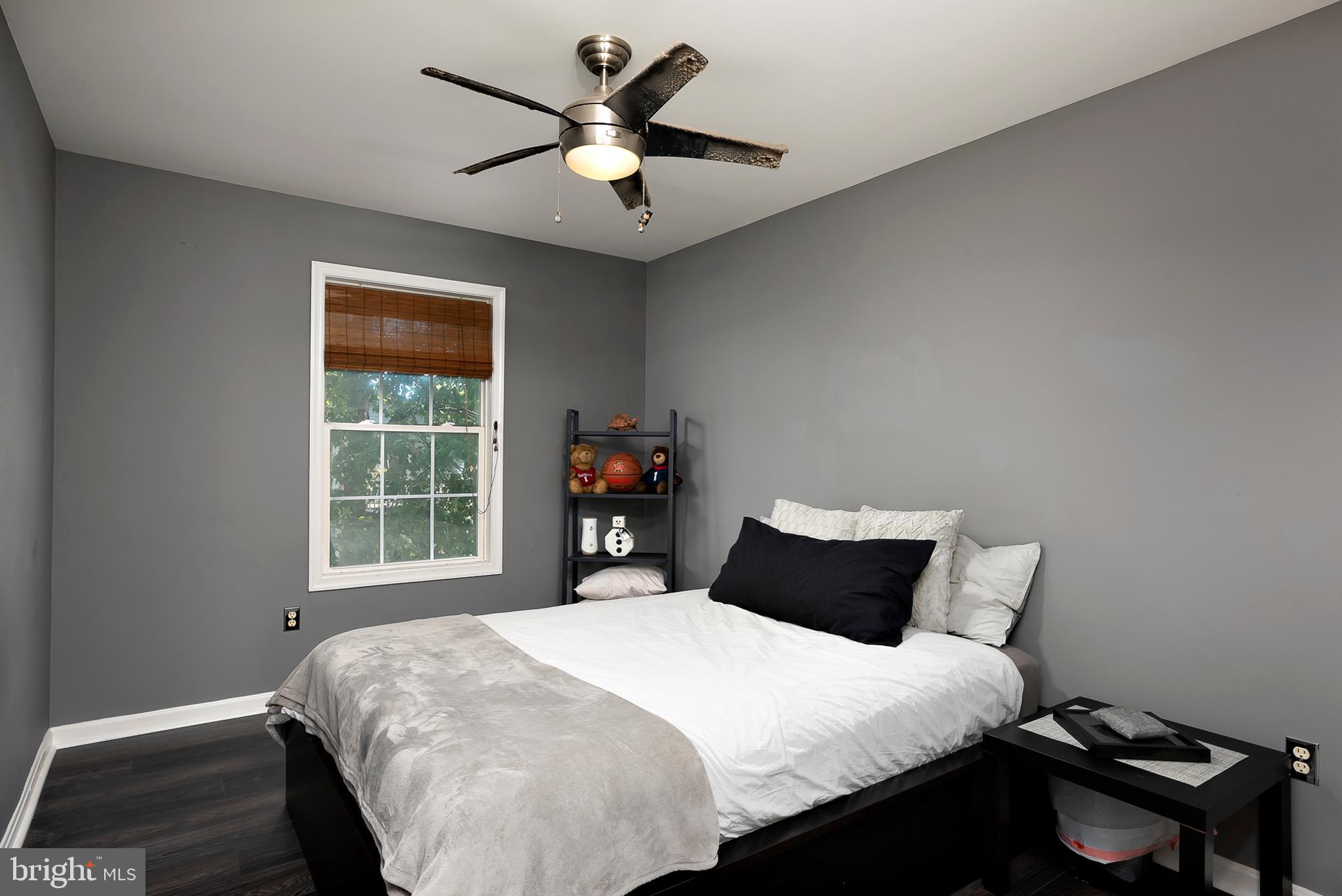 1621 Ruxton Road Edgewater, MD 21037 - Photo 20 of 33 Bedroom 3