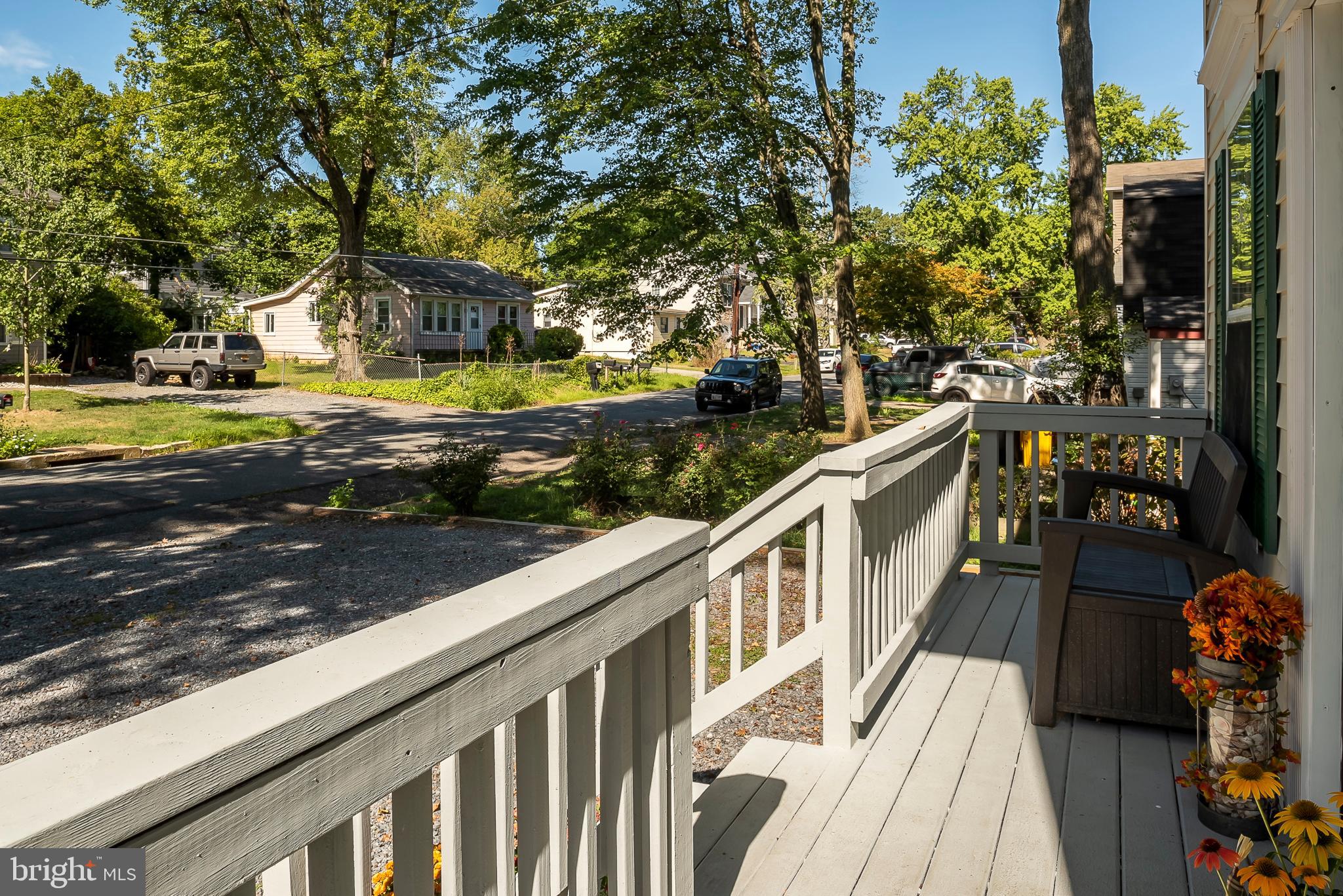 1621 Ruxton Road Edgewater, MD 21037 - Photo 3 of 33 Front Porch