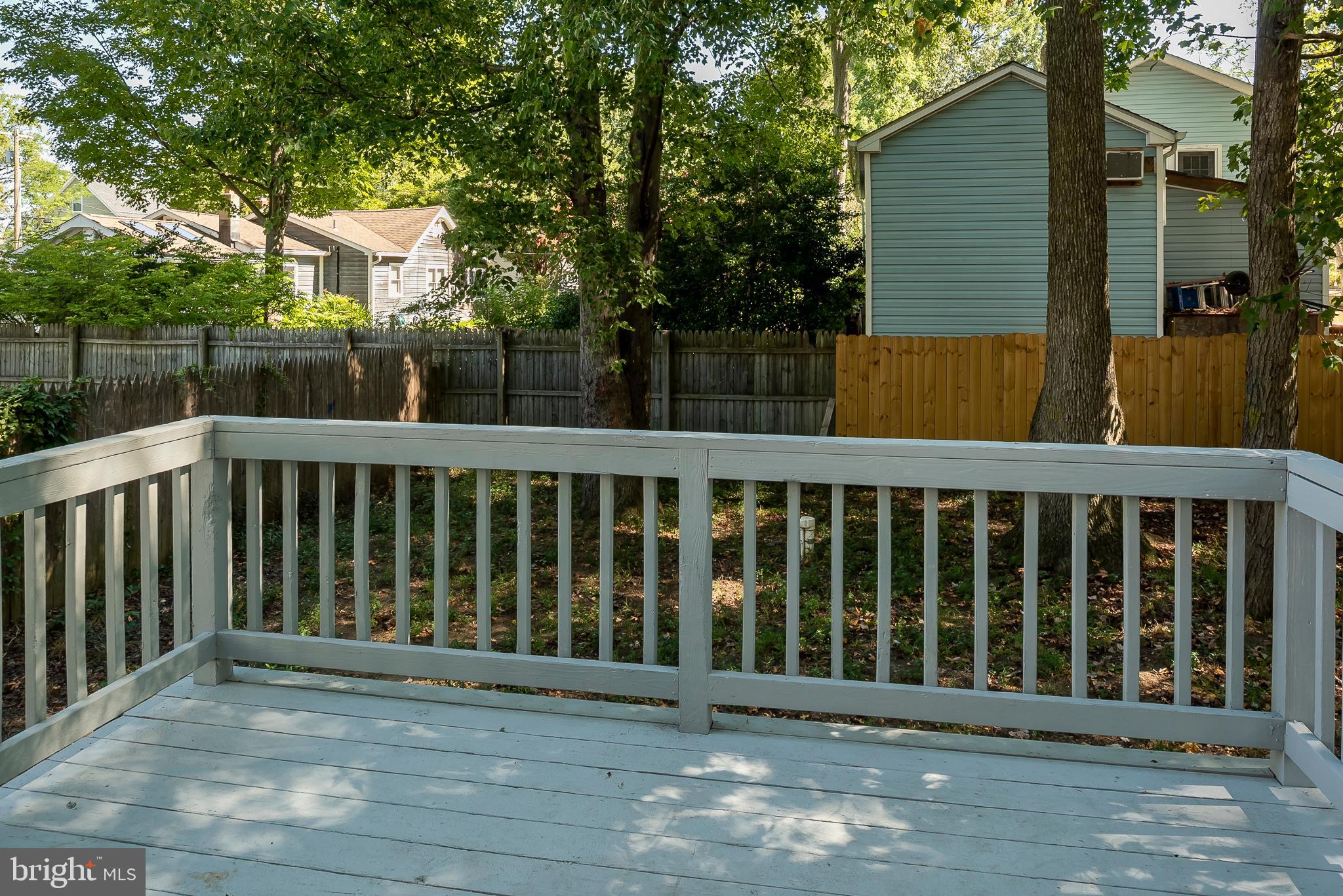 1621 Ruxton Road Edgewater, MD 21037 - Photo 21 of 33 Back Deck