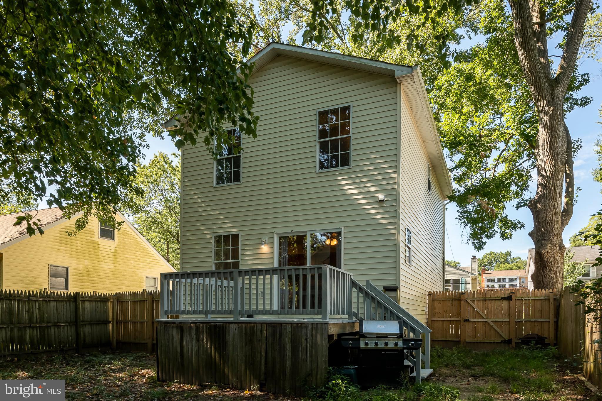 1621 Ruxton Road Edgewater, MD 21037 - Photo 23 of 33 Exterior Back