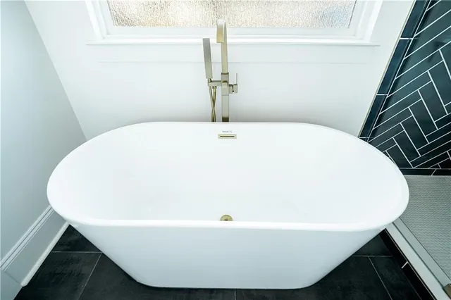 $339,000 | 1702 Schnell Drive, Arabi, LA 70032