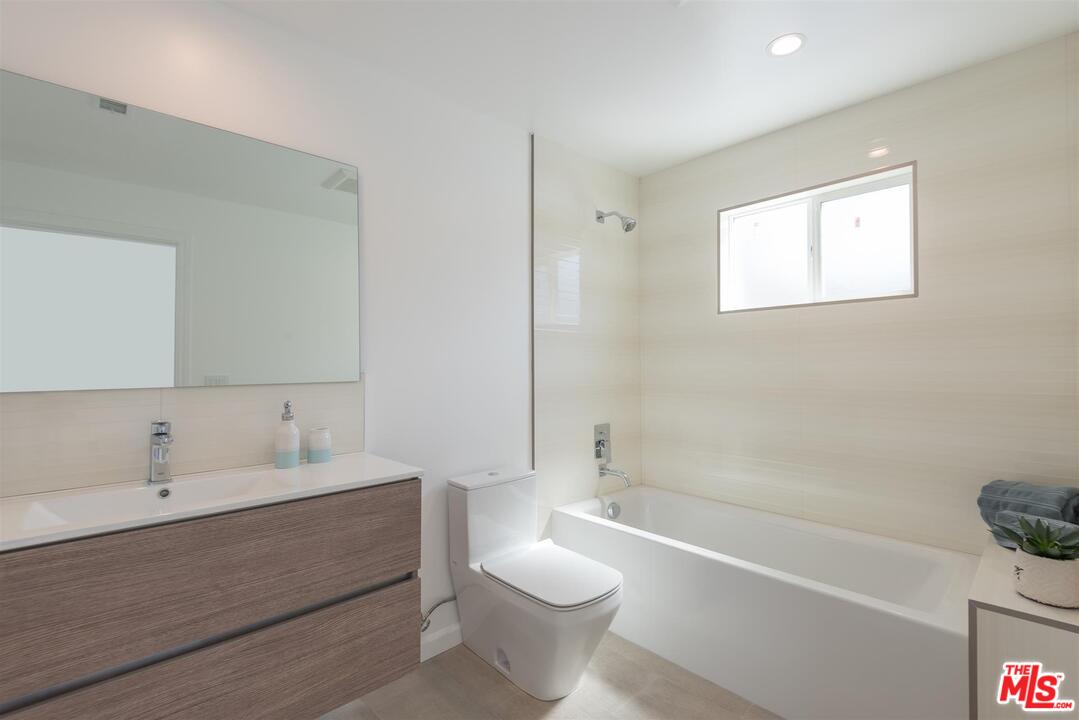 5259 Strohm Avenue North Hollywood, CA 91601 - Photo 15 of 24