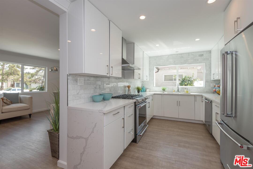 5259 Strohm Avenue North Hollywood, CA 91601 - Photo 10 of 24