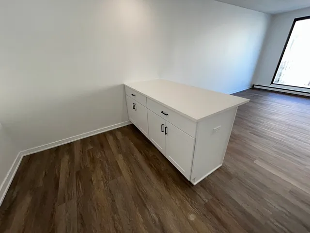 $1,700 | 9128 West Terrace Drive, Unit 5D, Niles, IL 60714