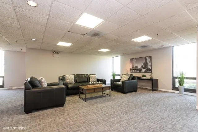 $1,700 | 9128 West Terrace Drive, Unit 5D, Niles, IL 60714