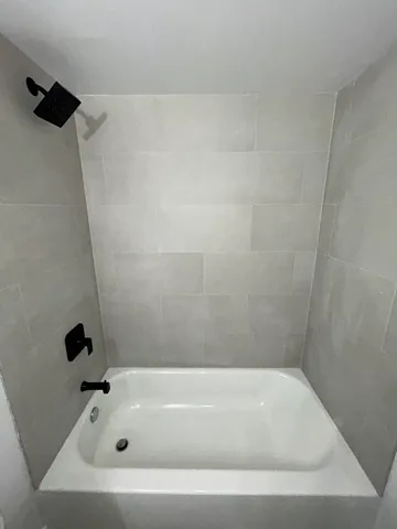 $1,700 | 9128 West Terrace Drive, Unit 5D, Niles, IL 60714