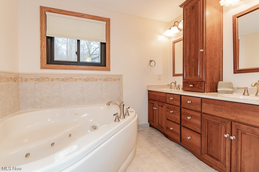 11579 Edgewood Road Chardon, OH 44024 - Photo 22 of 35 Gallery Image 22