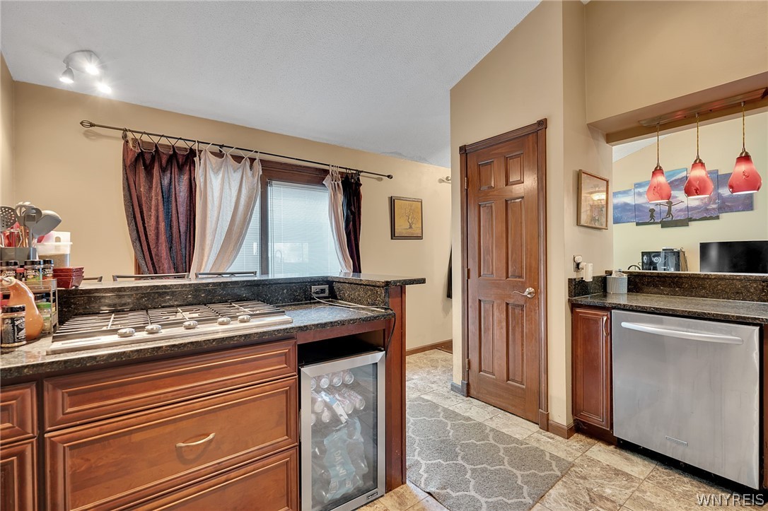 255 Warner Road Lancaster, NY 14086 - Photo 14 of 31