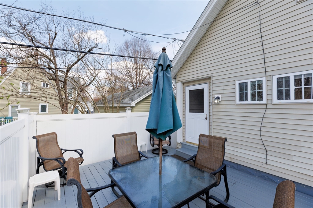 61 Spencer Street Springfield, MA 01118 - Photo 28 of 38