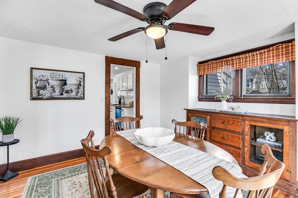 61 Spencer Street Springfield, MA 01118 - Photo 8 of 38