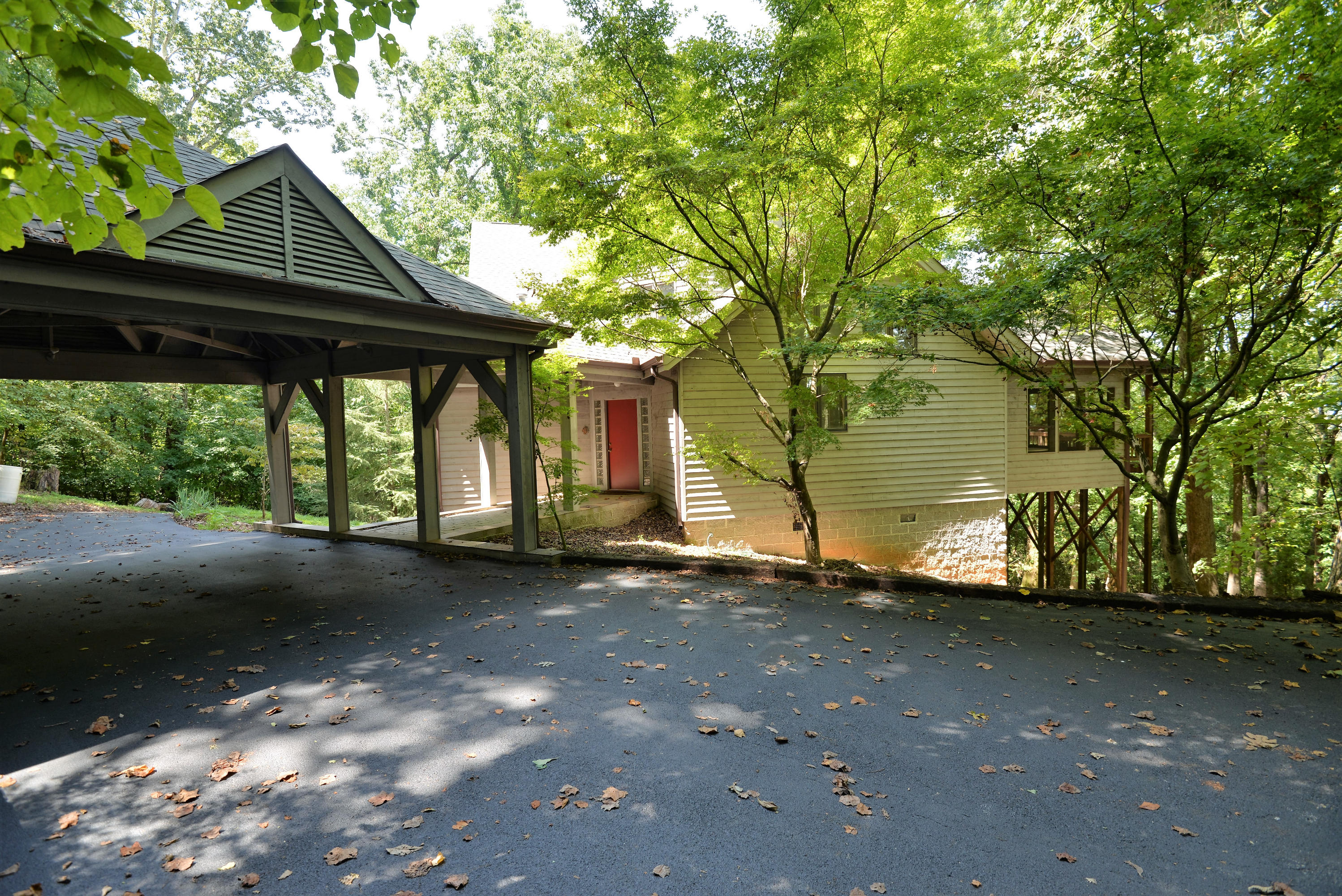 6405 Fairview Road Hixson, TN 37343 - Photo 5 of 40 DSC_3918 (2)