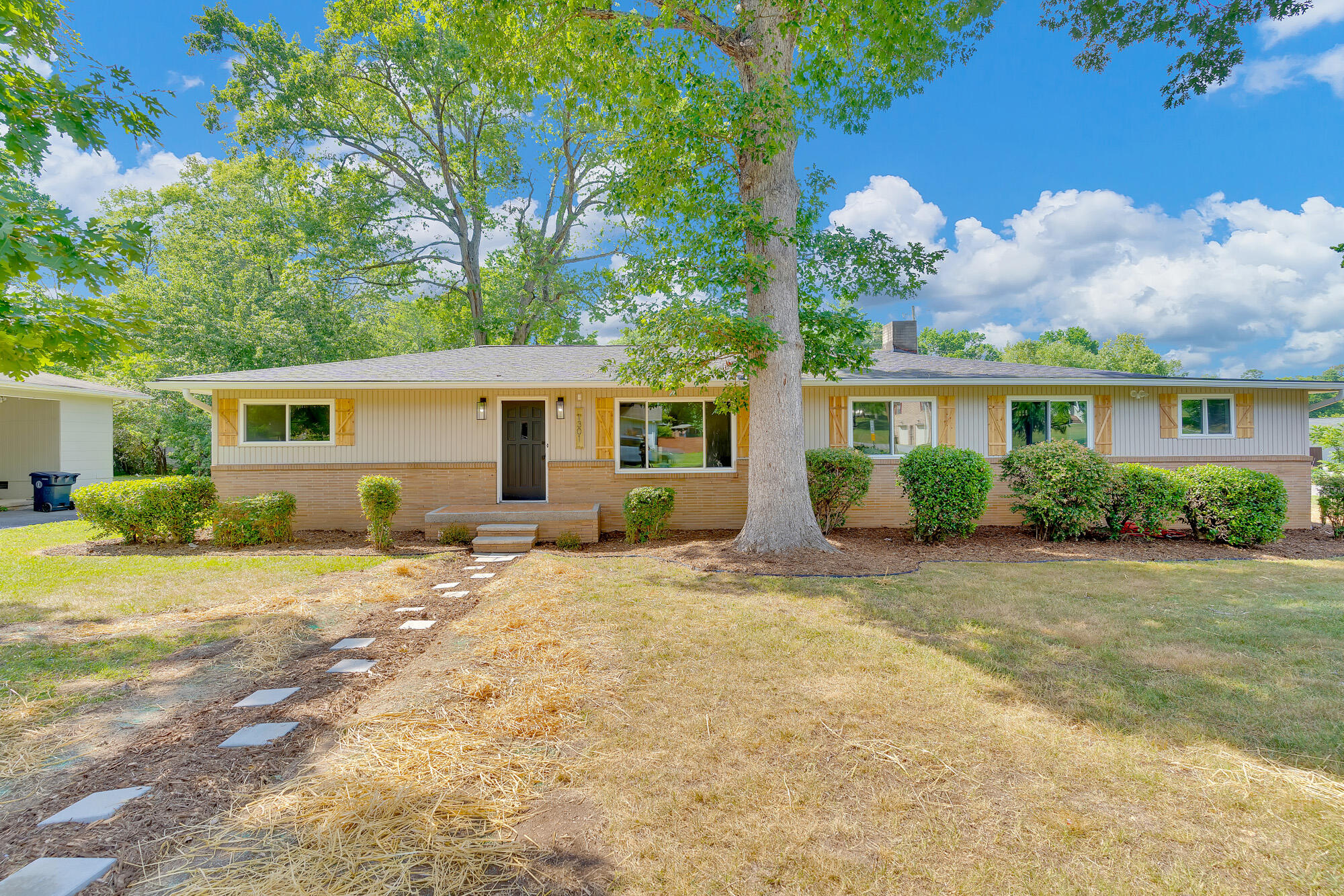 1301 John Ross Road Chattanooga, TN 37412 - Photo 1 of 29 1301-John-Ross-Rd-MLS-Photos-1