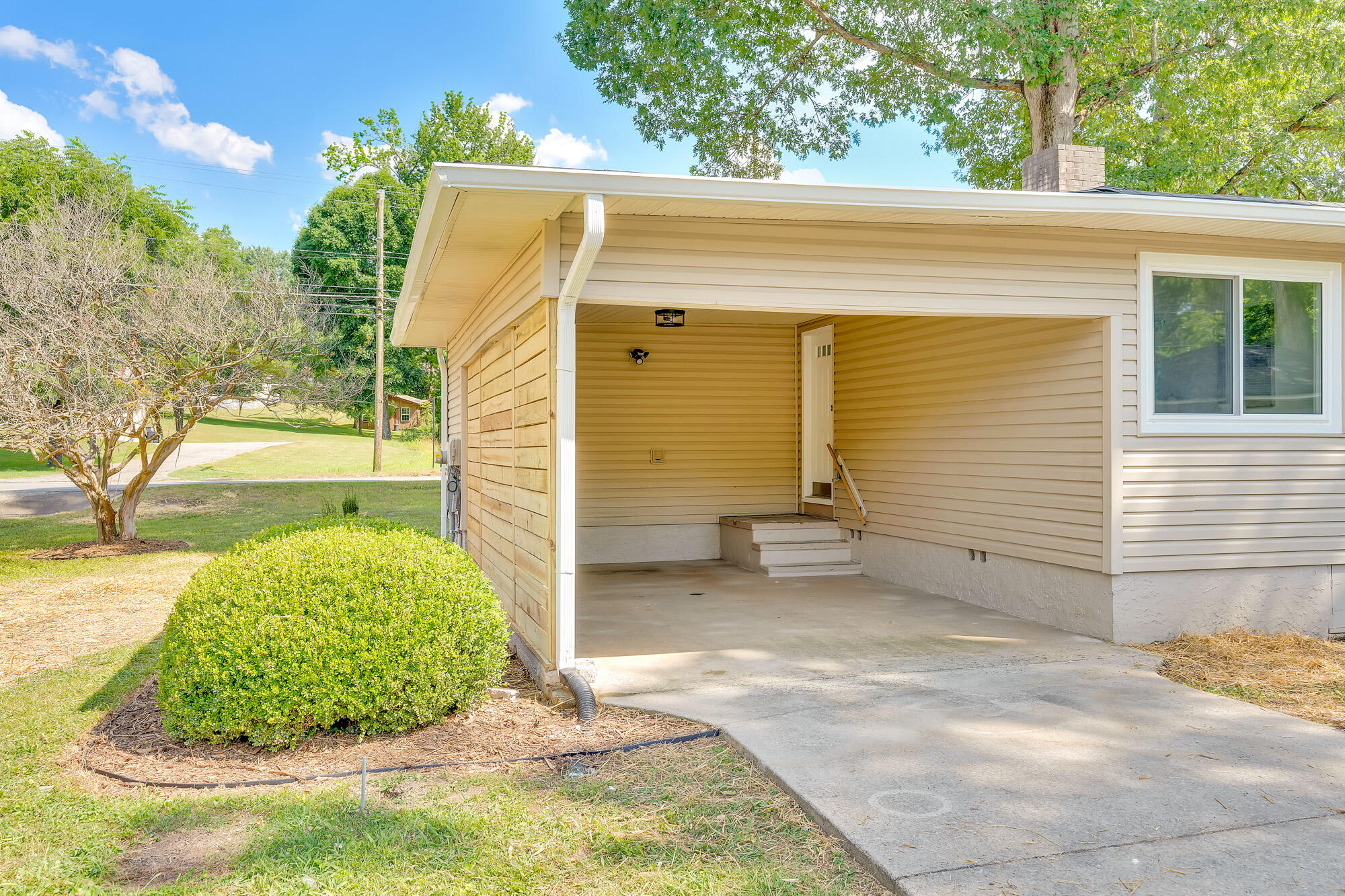 1301 John Ross Road Chattanooga, TN 37412 - Photo 4 of 29 1301-John-Ross-Rd-MLS-Photos-5