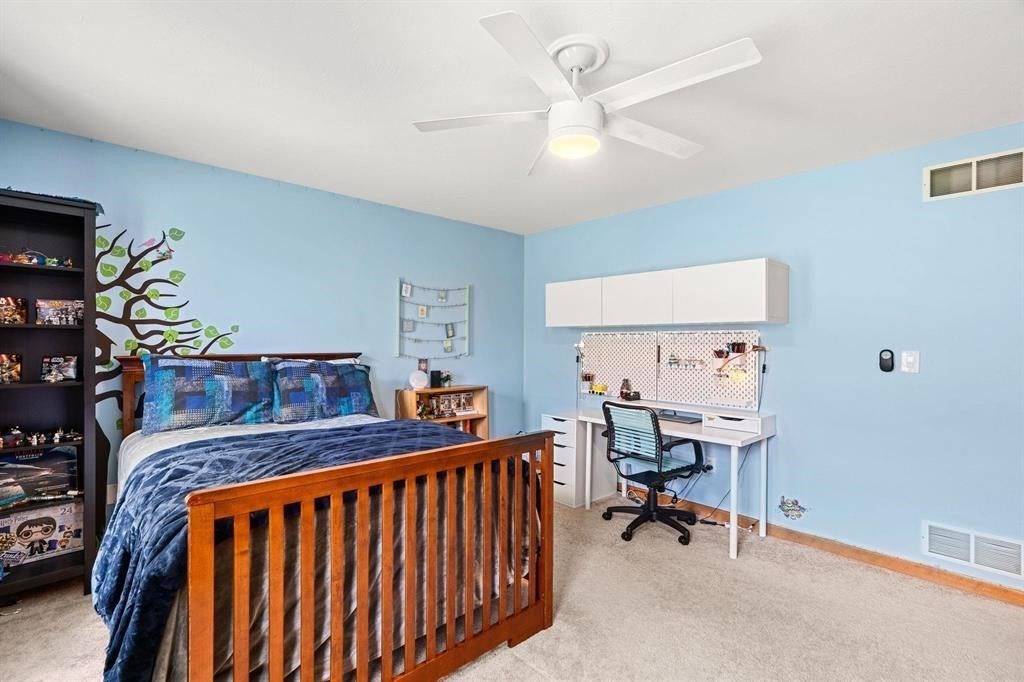 15 Lamb Road Nashua, NH 03062 - Photo 25 of 40 a bed room with furniture and a window