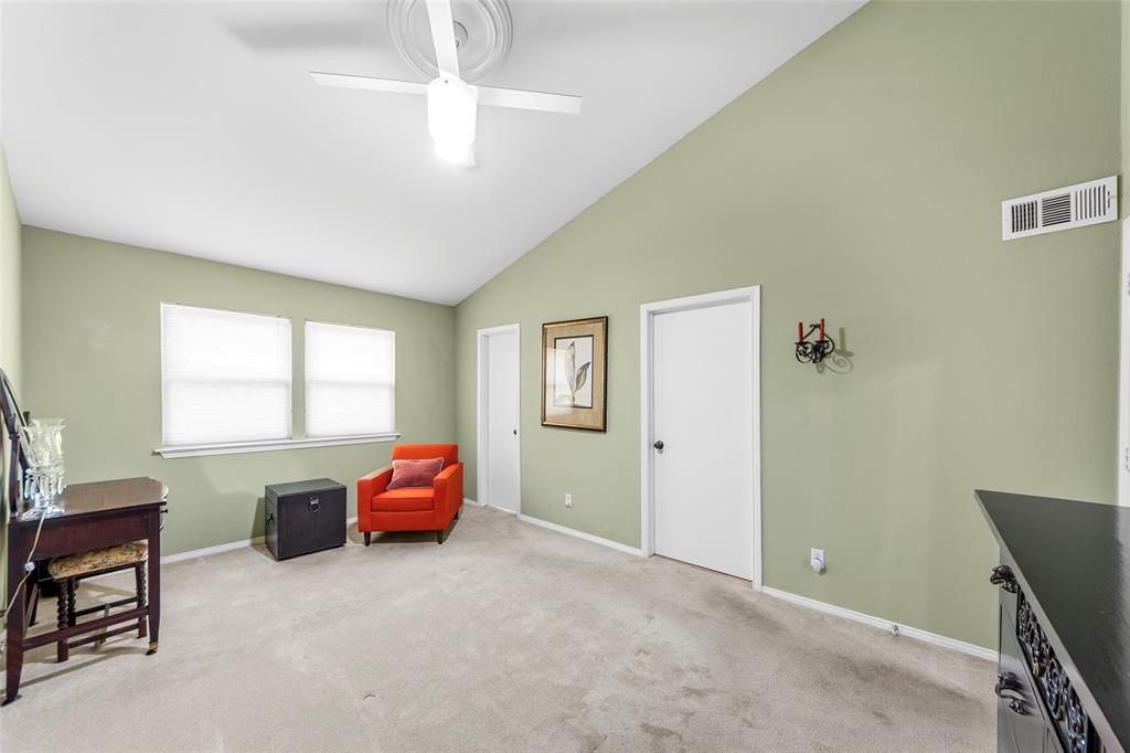 4211 Prescott Avenue, Unit 5 Dallas, TX 75219 - Photo 21 of 38 Large Primary Bedroom