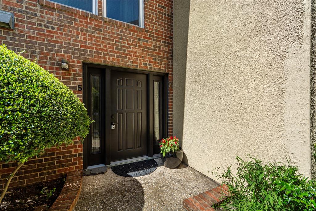 4211 Prescott Avenue, Unit 5 Dallas, TX 75219 - Photo 3 of 38 Welcome Home!