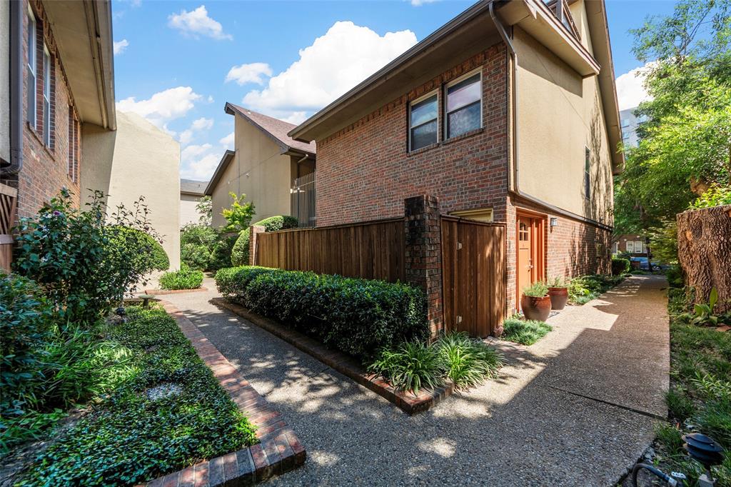 4211 Prescott Avenue, Unit 5 Dallas, TX 75219 - Photo 38 of 38 Pass #6. Turn right at this corner.