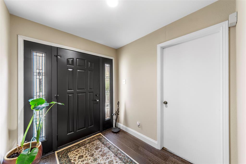 4211 Prescott Avenue, Unit 5 Dallas, TX 75219 - Photo 4 of 38 The beautiful entry