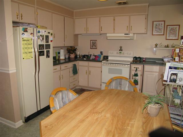 5404 Daytona Road Roanoke, VA 24019 - Photo 4 of 13 Kitchen