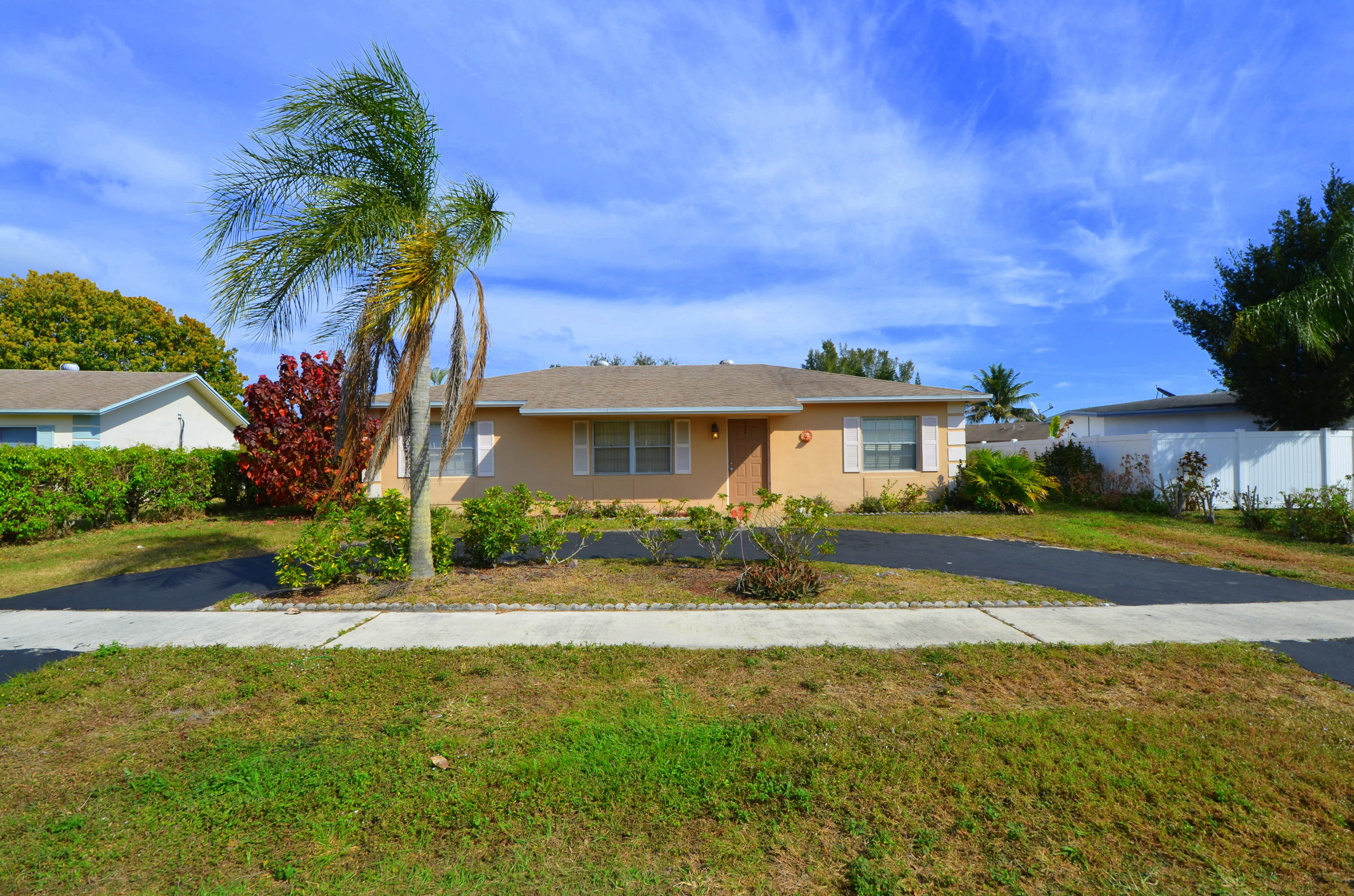 19562 Colorado Circle Boca Raton, FL 33434 - Photo 1 of 6 Front of House