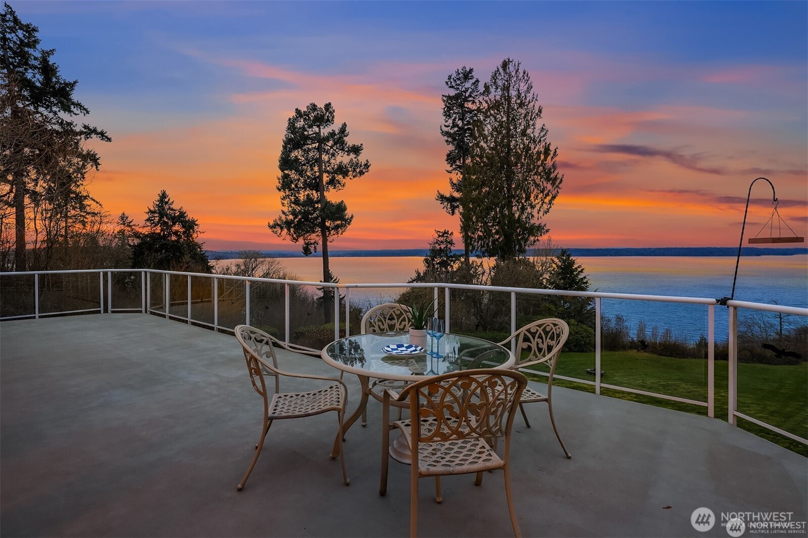 727 Southwest 199th Place Normandy Park, WA 98166 - Photo 11 of 38 a view of a chairs and table in patio