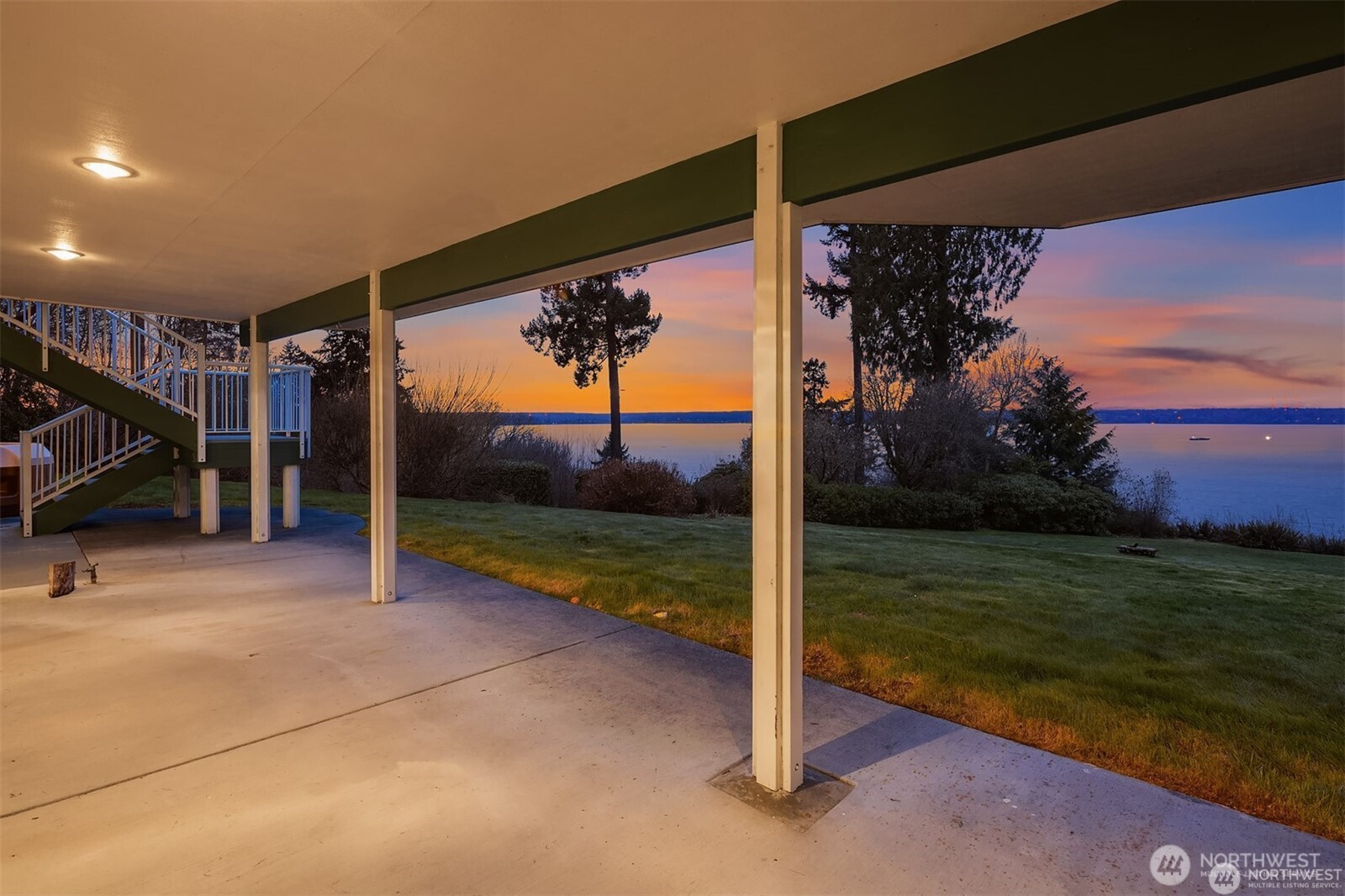 727 Southwest 199th Place Normandy Park, WA 98166 - Photo 34 of 38 a view of a room with porch