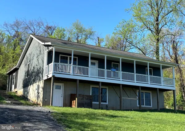 $525,000 | 1033 Mountain Heights Road, Front Royal, VA 22630