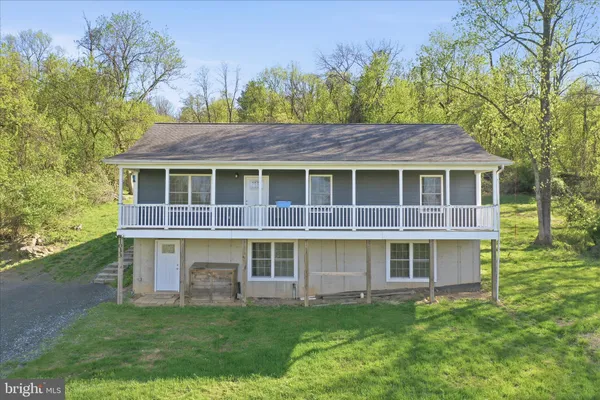 $525,000 | 1033 Mountain Heights Road, Front Royal, VA 22630