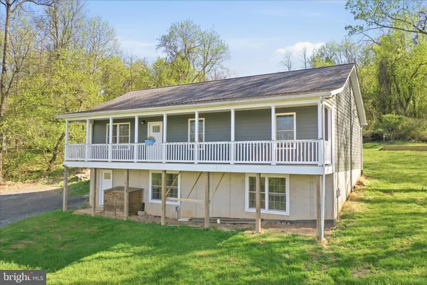 $525,000 | 1033 Mountain Heights Road, Front Royal, VA 22630