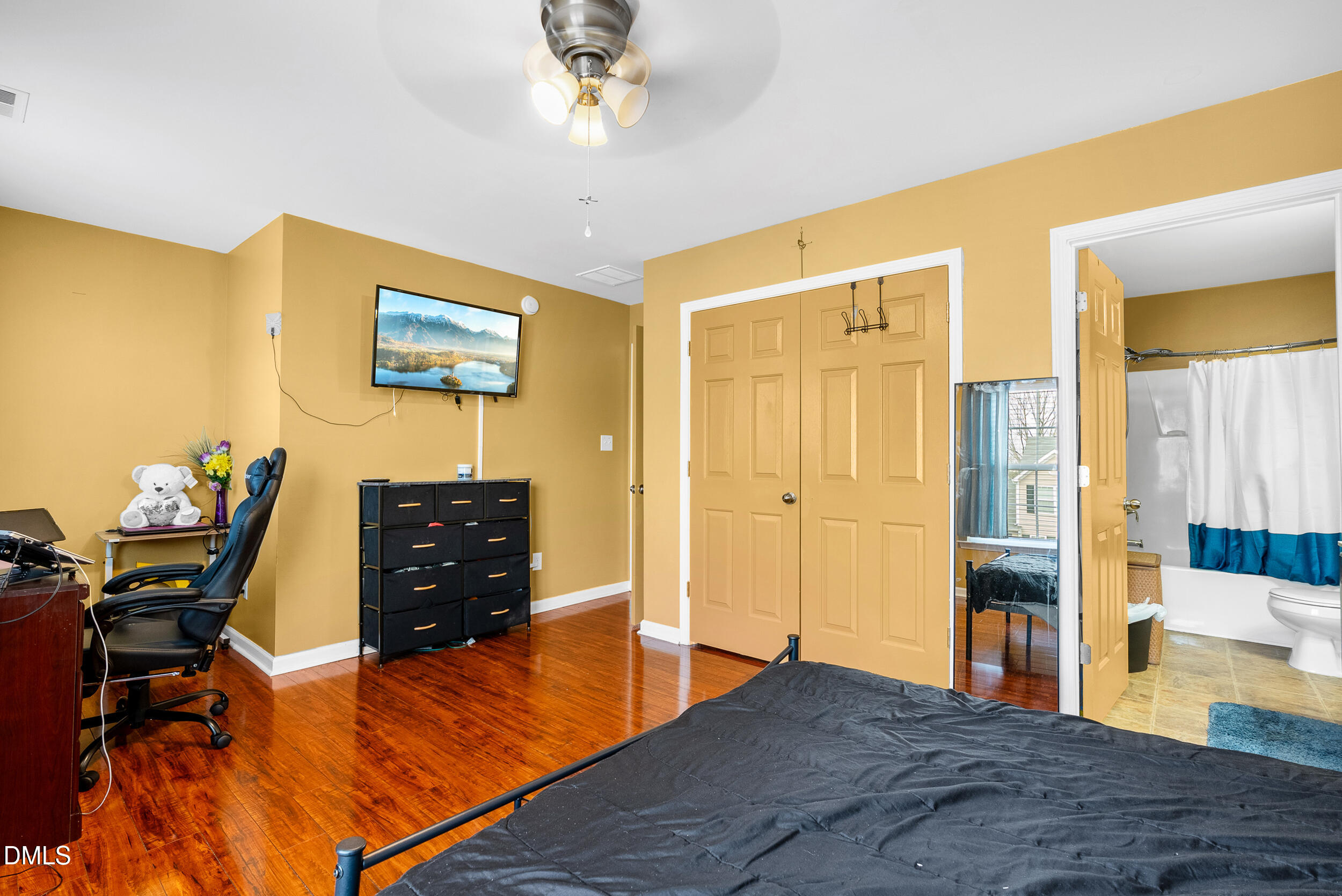 8840 Thornton Town Place Raleigh, NC 27616 - Photo 11 of 24 10_photos-06