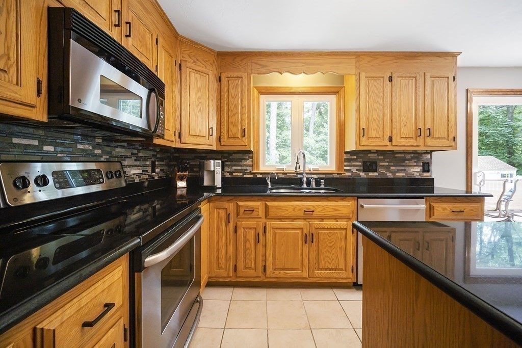 60 Barnard Road Marlborough, MA 01752 - Photo 11 of 42 Gallery Image 11